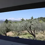 Inoltre Διαμέρισμα