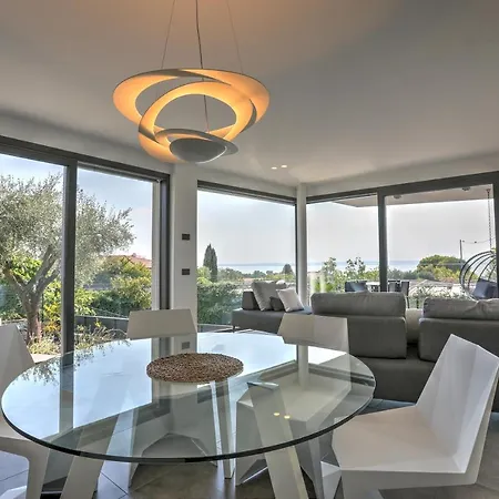 Inoltre Апартаменты