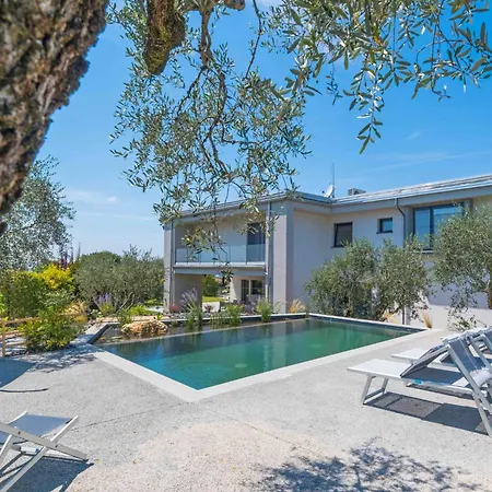 Inoltre Апартаменты *