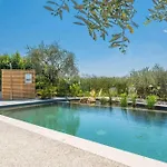 Inoltre Apartamento