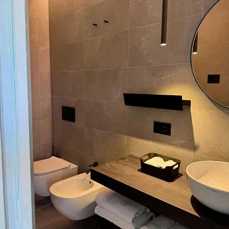 Inoltre Διαμέρισμα