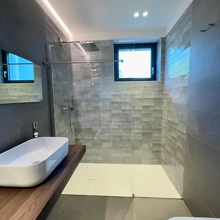 Inoltre Apartamento