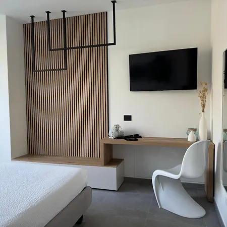 Inoltre Apartamento *